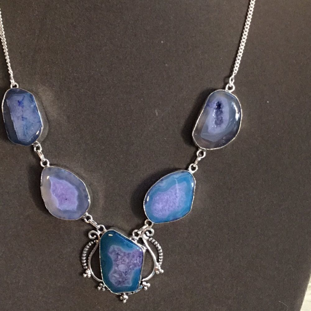 AQUA BLUE & PURPLISH AGATE STONE NECKLACE